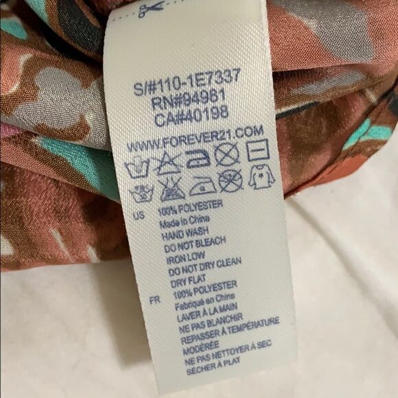 I LOVE H81 Ruffle front floral tank size M - Picture 7 of 7